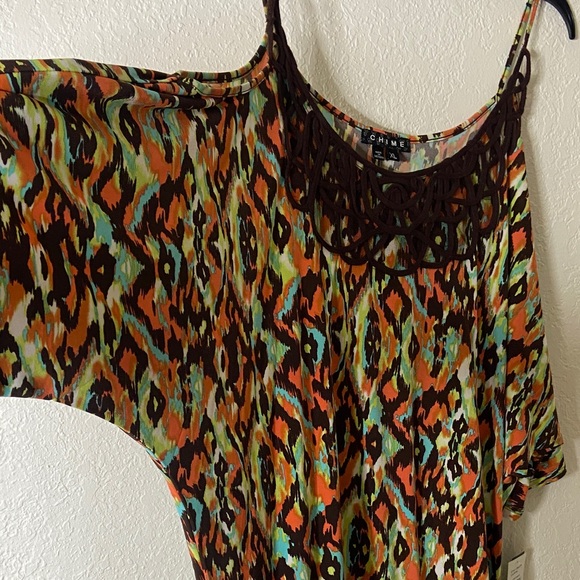 Chic Multicolor Patterned Blouse - Picture 5 of 6